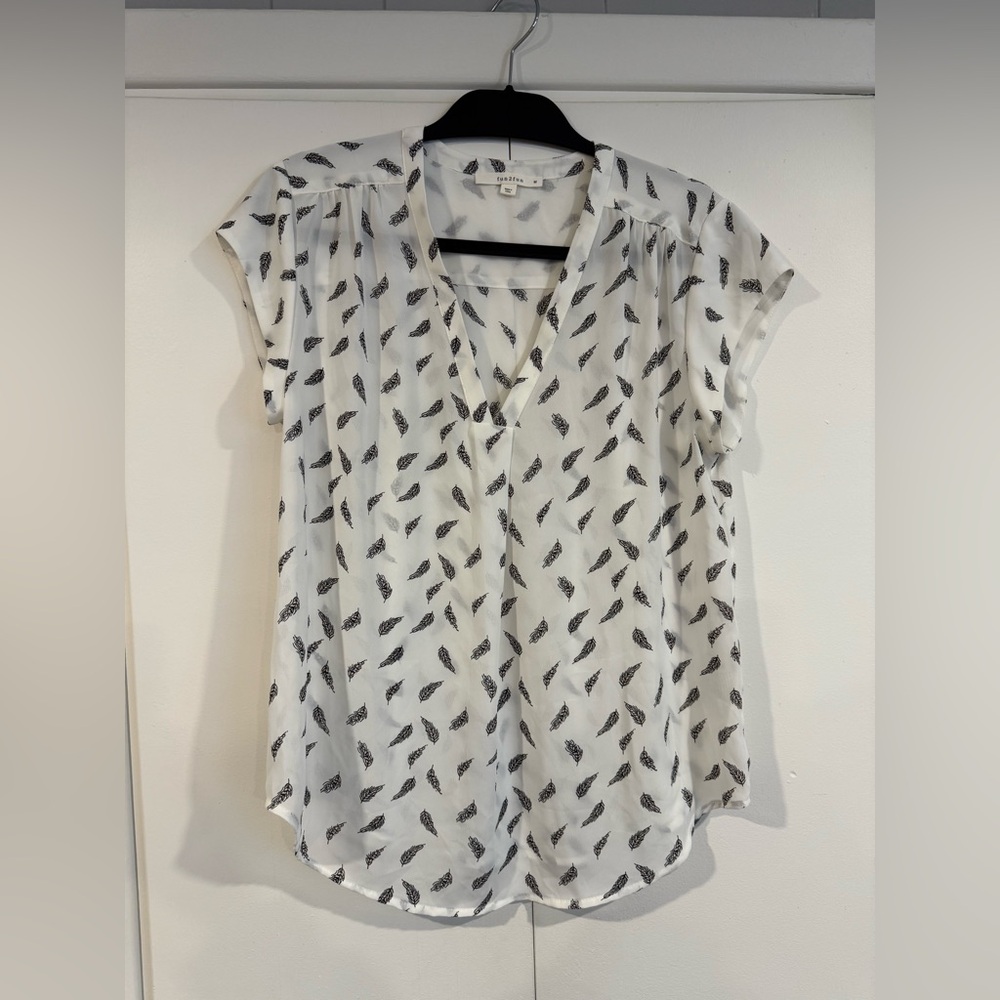 Fun2fun Cap Sleeve Split Neck Top